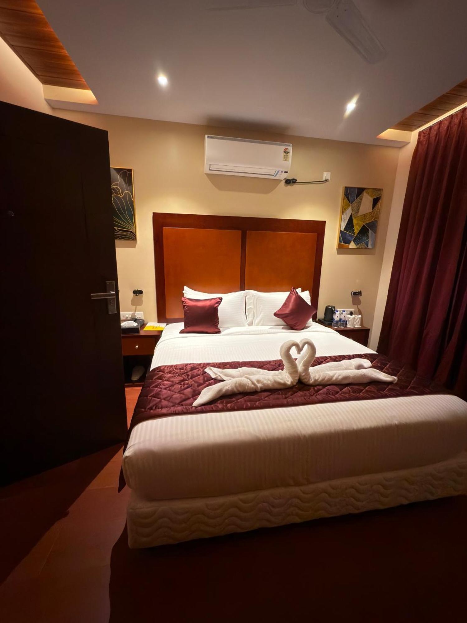 Park Avenue Hotel & Apartments Trichy Tiruchirappalli ภายนอก รูปภาพ