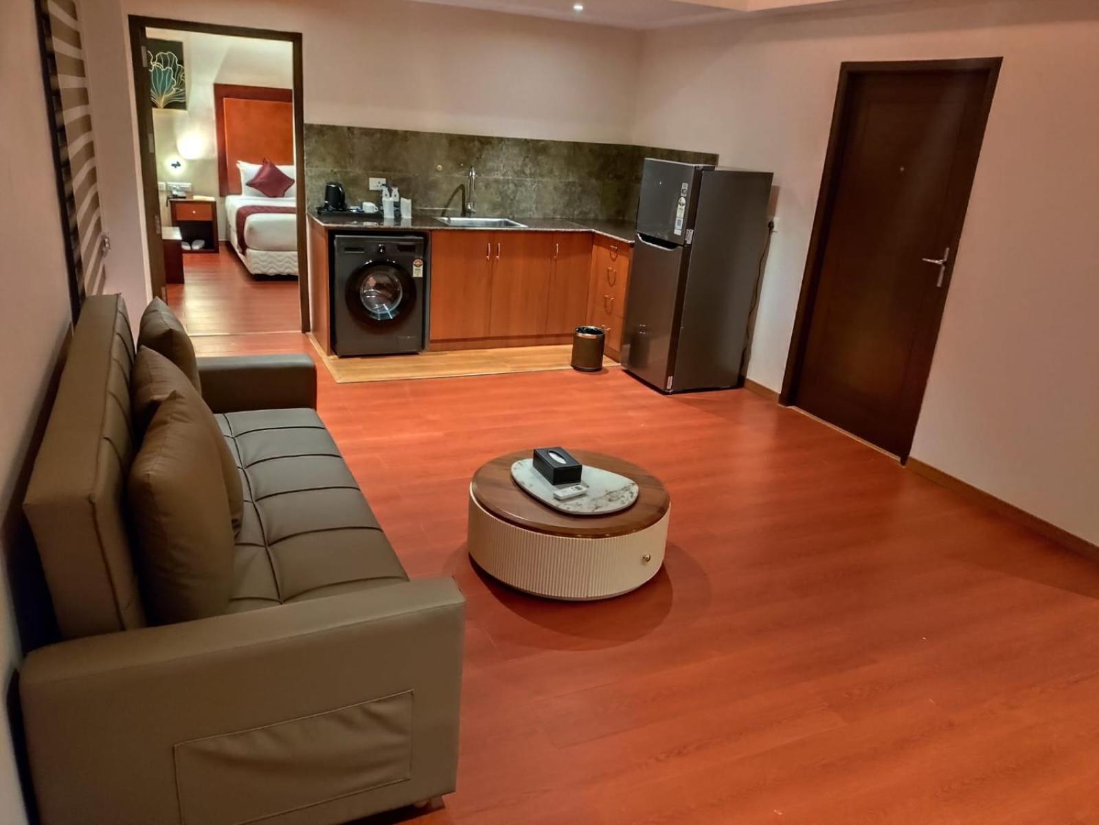 Park Avenue Hotel & Apartments Trichy Tiruchirappalli ภายนอก รูปภาพ